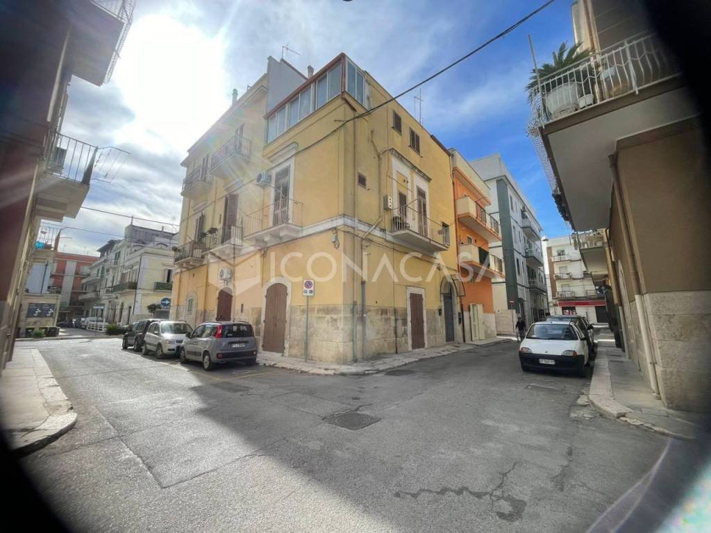 appartamento in vendita a Corato in zona Centro Storico