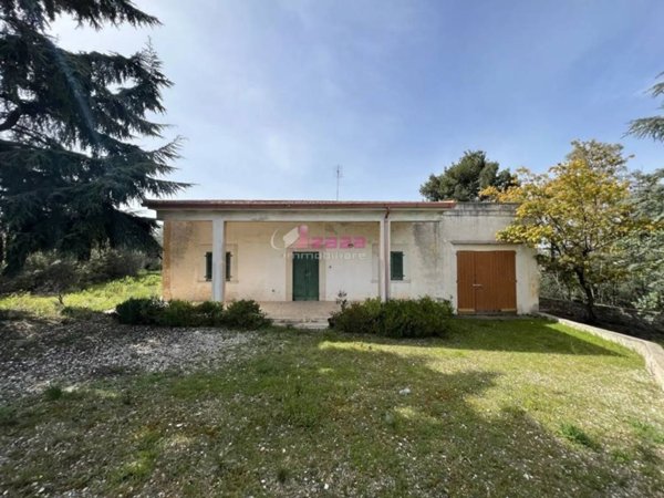 casa indipendente in vendita a Corato