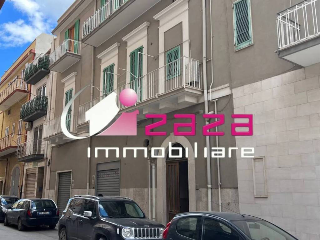 appartamento in vendita a Corato in zona Centro Storico
