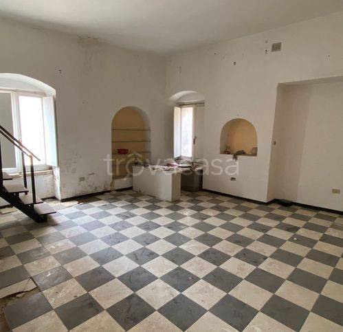 casa indipendente in vendita a Corato in zona Centro Storico