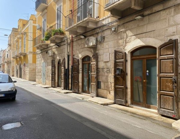 locale commerciale in vendita a Corato