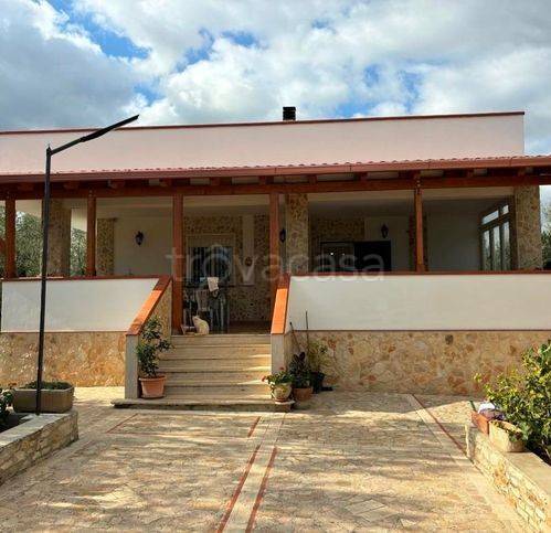 casa indipendente in vendita a Corato