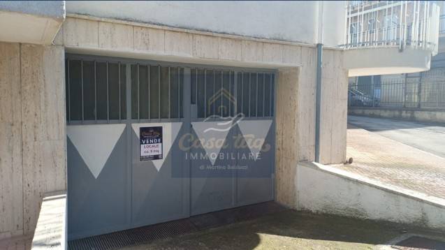 locale commerciale in vendita a Corato