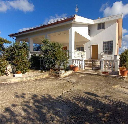casa indipendente in vendita a Corato