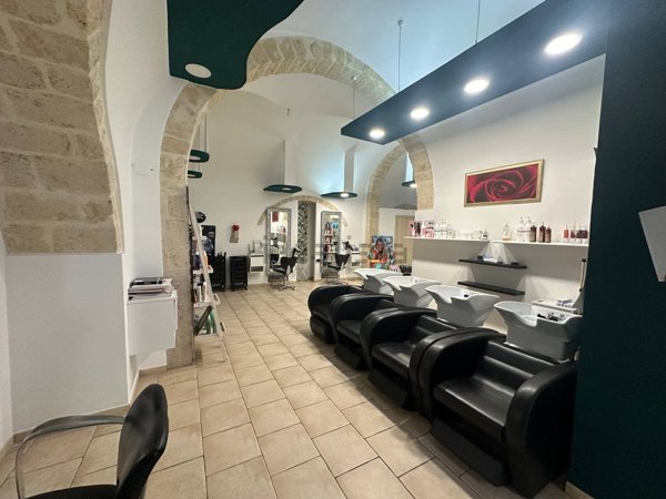 locale commerciale in vendita a Corato