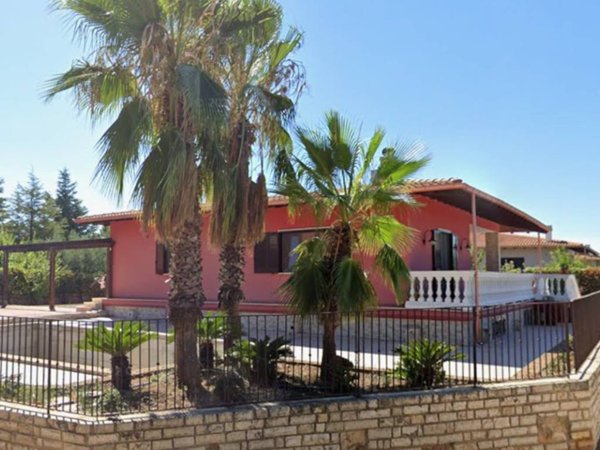 casa indipendente in vendita a Corato