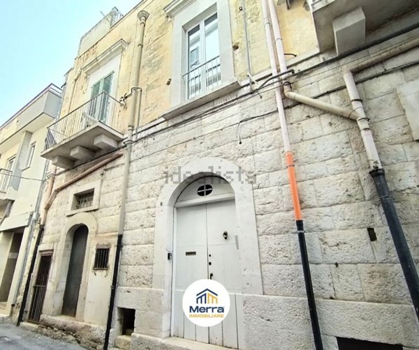 appartamento in vendita a Corato in zona Centro Storico