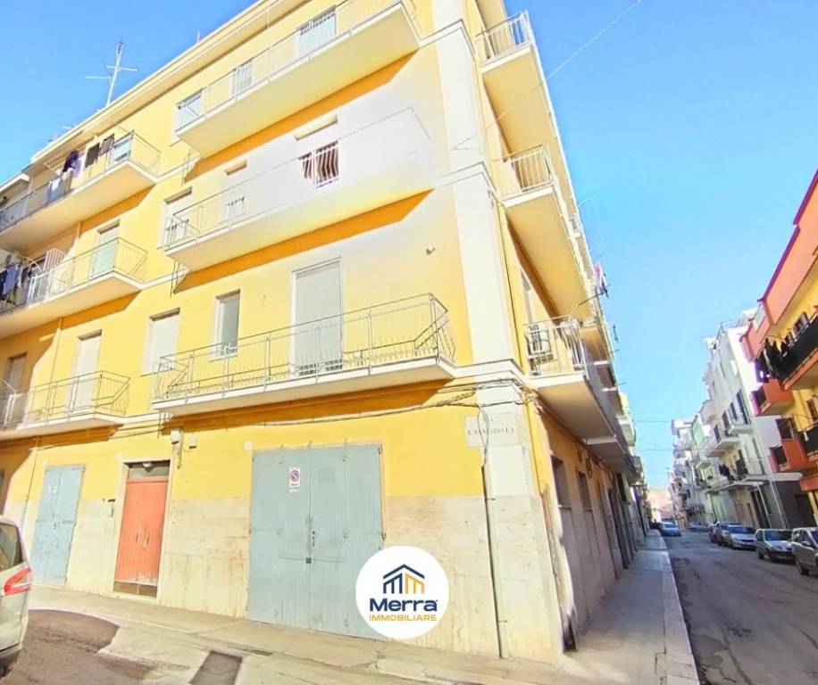 appartamento in vendita a Corato in zona Centro Storico
