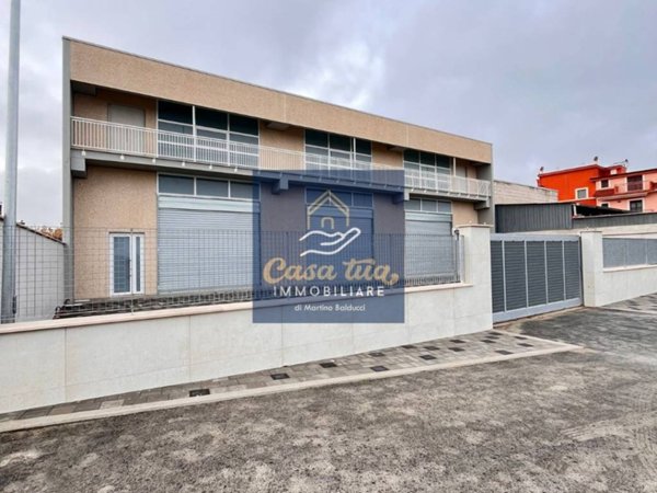 locale commerciale in vendita a Corato