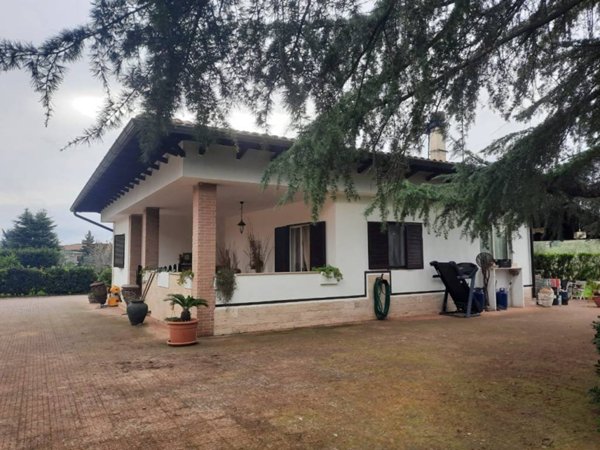 casa indipendente in vendita a Corato