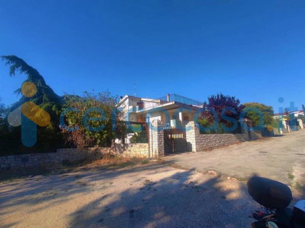 casa indipendente in vendita a Corato