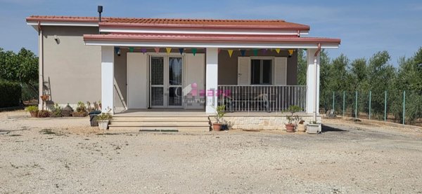 casa indipendente in vendita a Corato