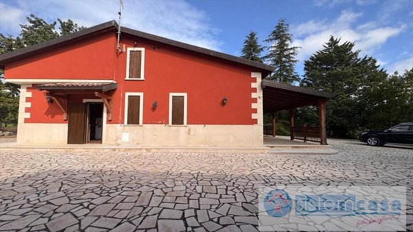 casa indipendente in vendita a Corato