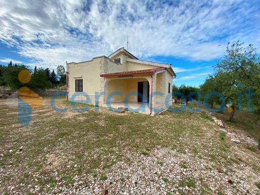 casa indipendente in vendita a Corato