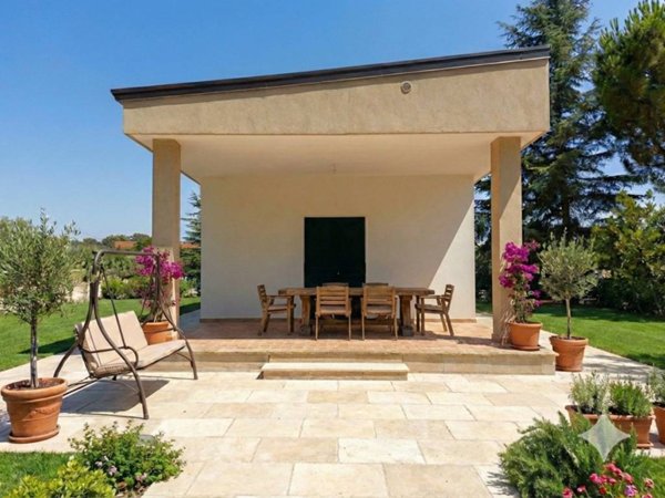 casa indipendente in vendita a Corato