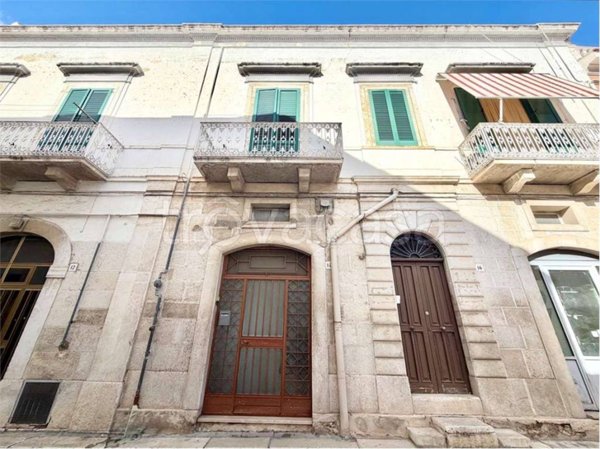 casa indipendente in vendita a Corato in zona Centro Storico