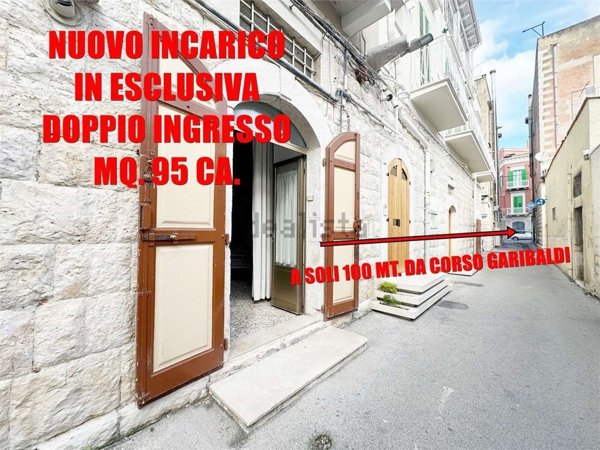 appartamento in vendita a Corato in zona Centro Storico