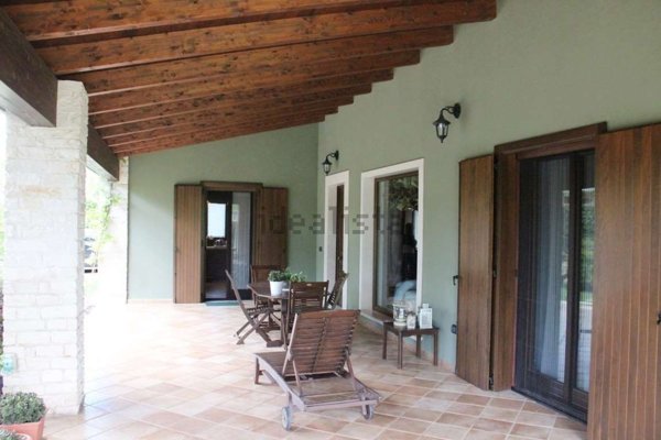 casa indipendente in vendita a Corato in zona Casa Messori