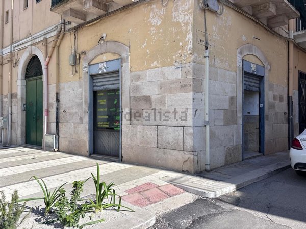 locale commerciale in vendita a Corato