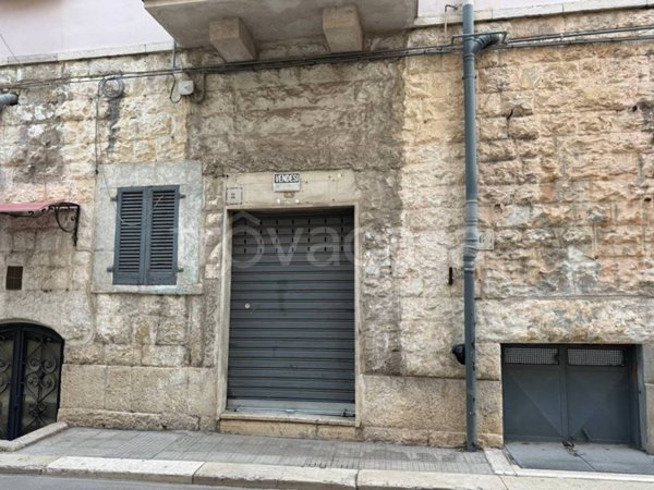 locale commerciale in vendita a Corato