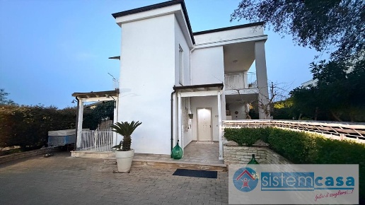 casa indipendente in vendita a Corato