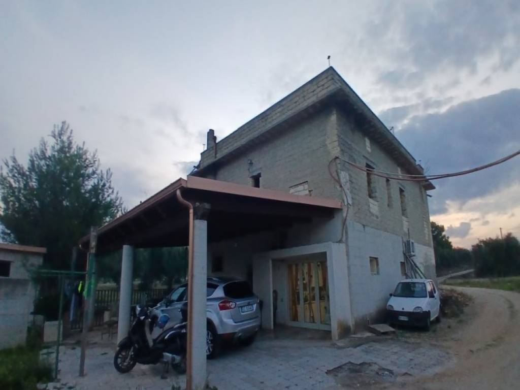 casa indipendente in vendita a Corato