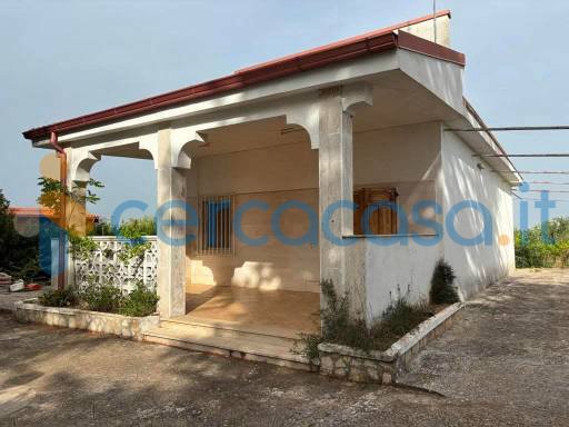 casa indipendente in vendita a Corato