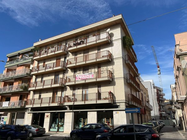 appartamento in vendita a Corato in zona Centro Storico