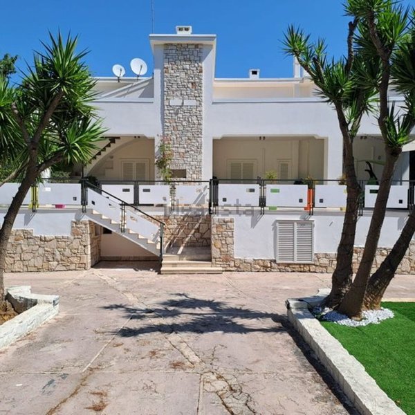 casa indipendente in vendita a Corato