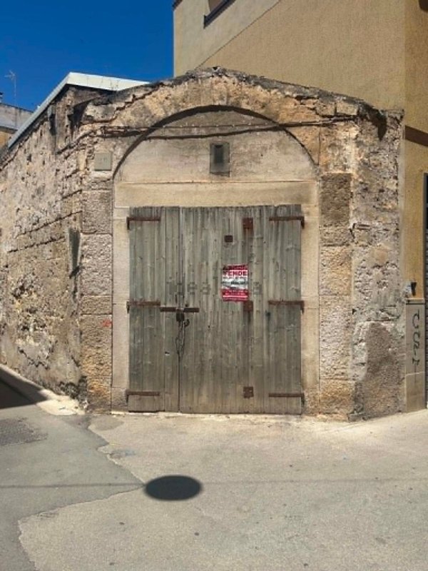 locale commerciale in vendita a Corato