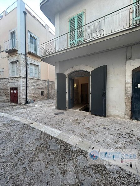 appartamento in vendita a Corato in zona Centro Storico