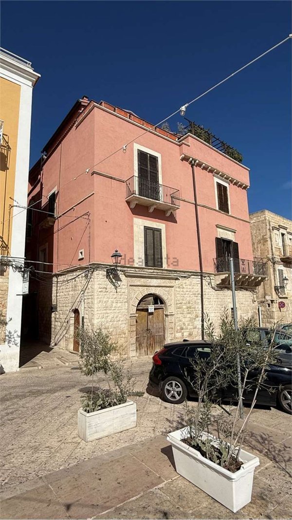 appartamento in vendita a Corato in zona Centro Storico