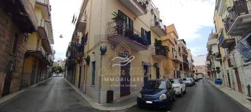casa indipendente in vendita a Corato in zona Centro Storico