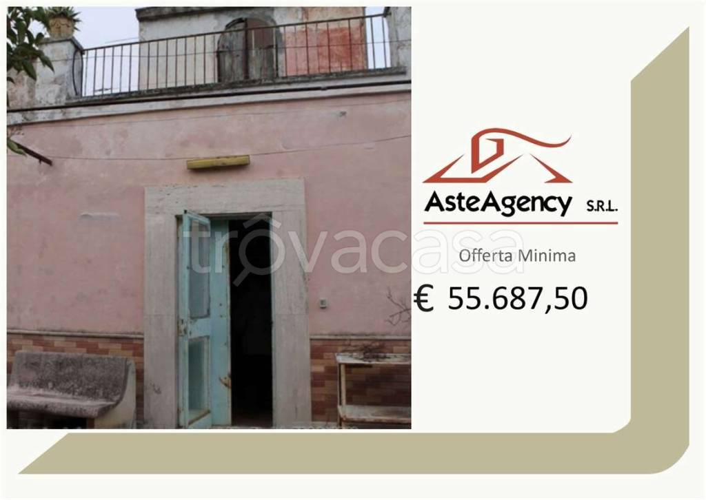 casa indipendente in vendita a Corato in zona Centro Storico
