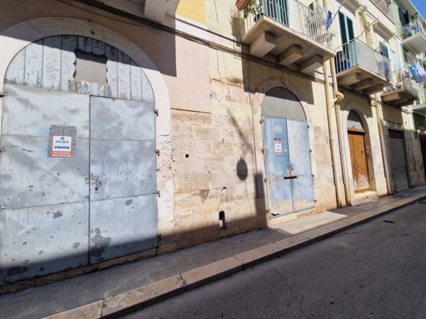 negozio in vendita a Corato in zona Centro Storico