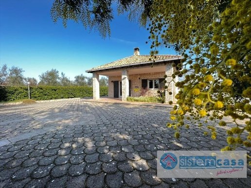 casa indipendente in vendita a Corato in zona Murgetta