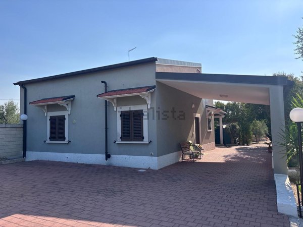 casa indipendente in vendita a Corato