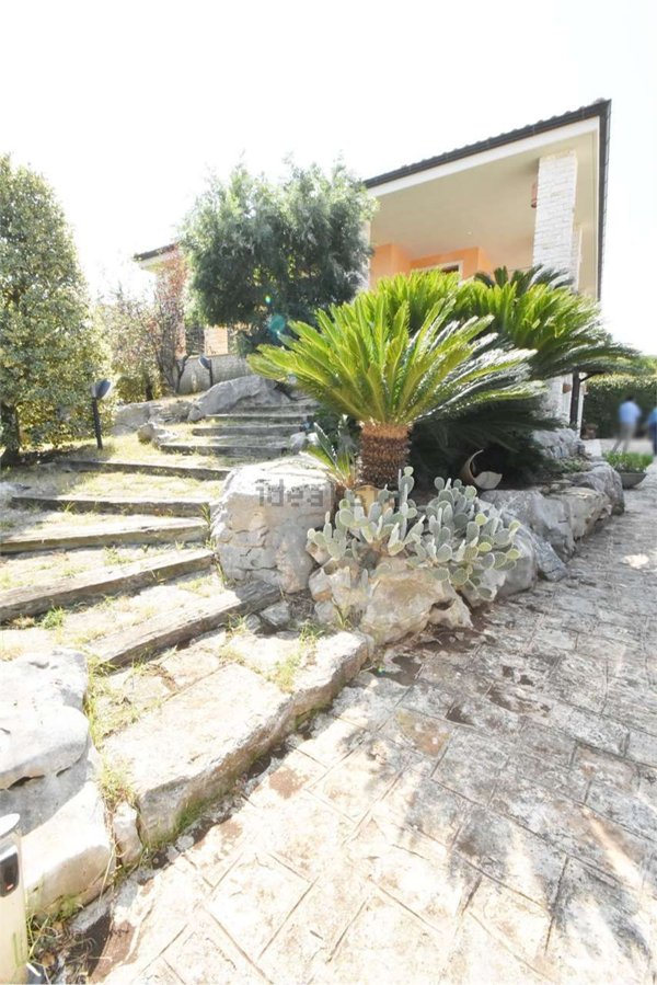 casa indipendente in vendita a Corato