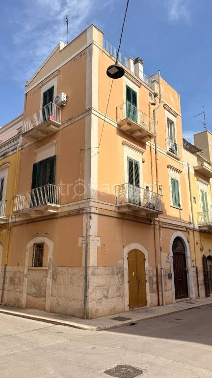 appartamento in vendita a Corato in zona Centro Storico