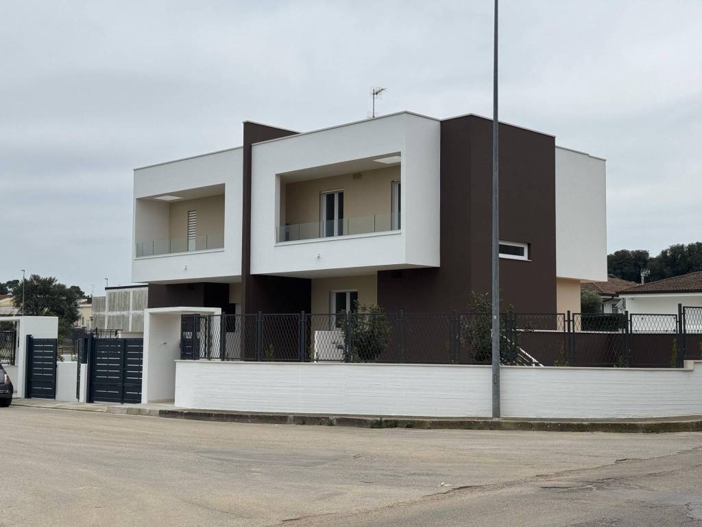 casa indipendente in vendita a Gioia del Colle