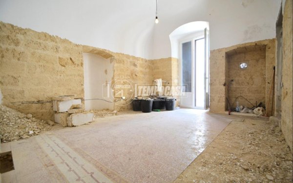 casa indipendente in vendita a Gioia del Colle