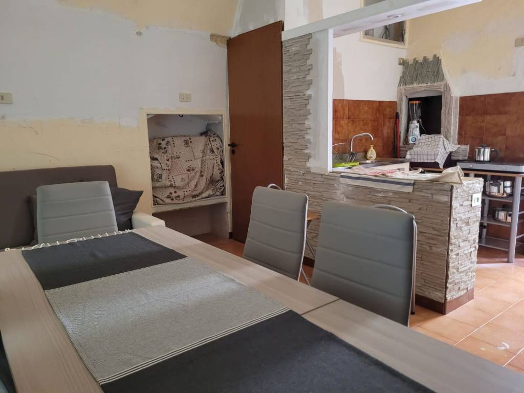 negozio in vendita a Gioia del Colle