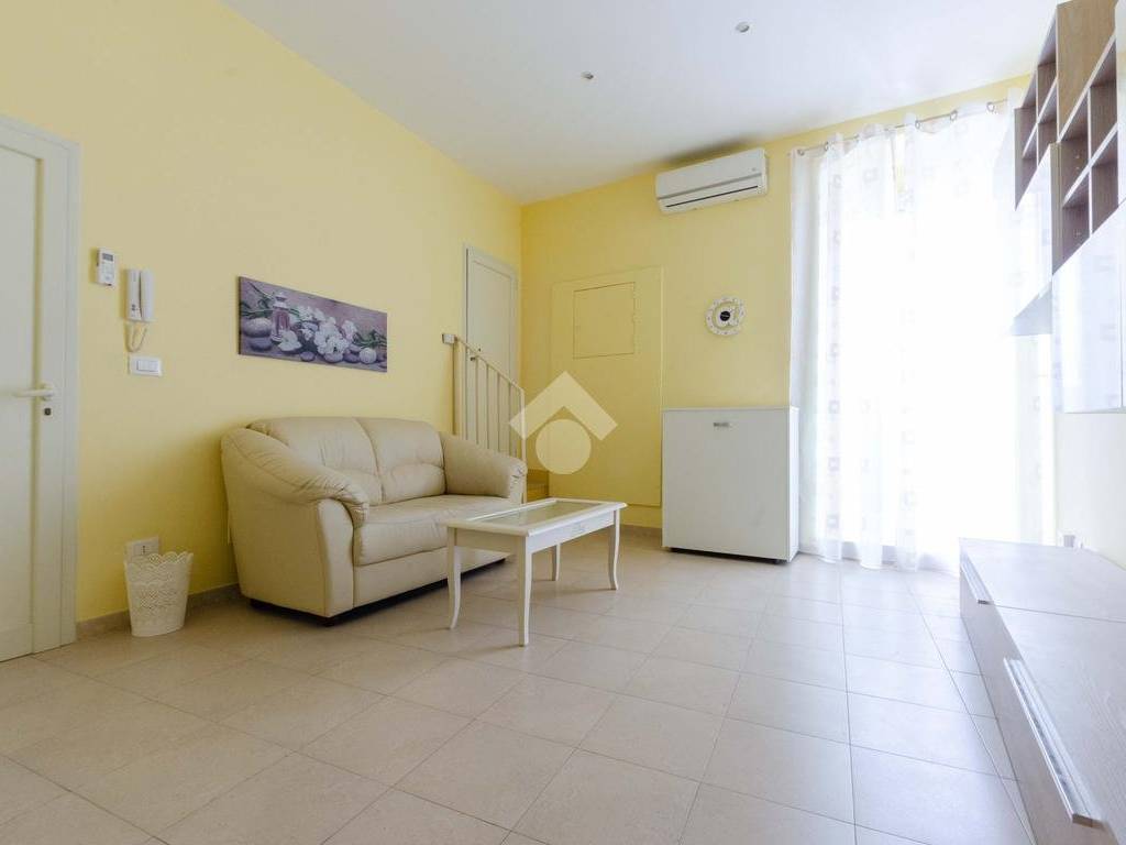 casa indipendente in vendita a Gioia del Colle