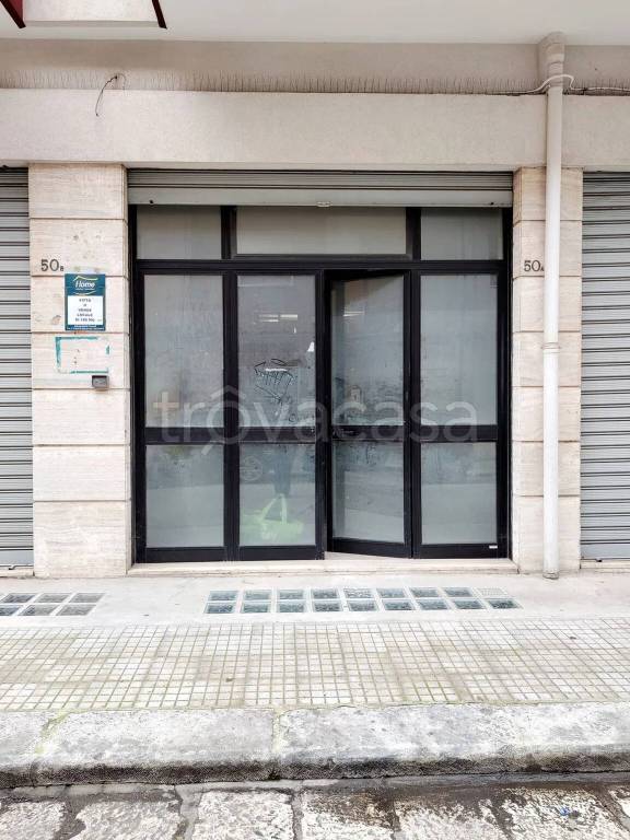 negozio in vendita a Gioia del Colle