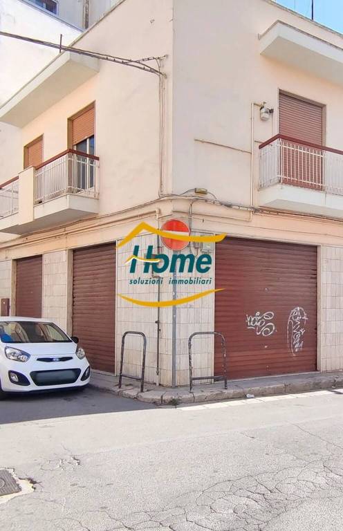 negozio in vendita a Gioia del Colle