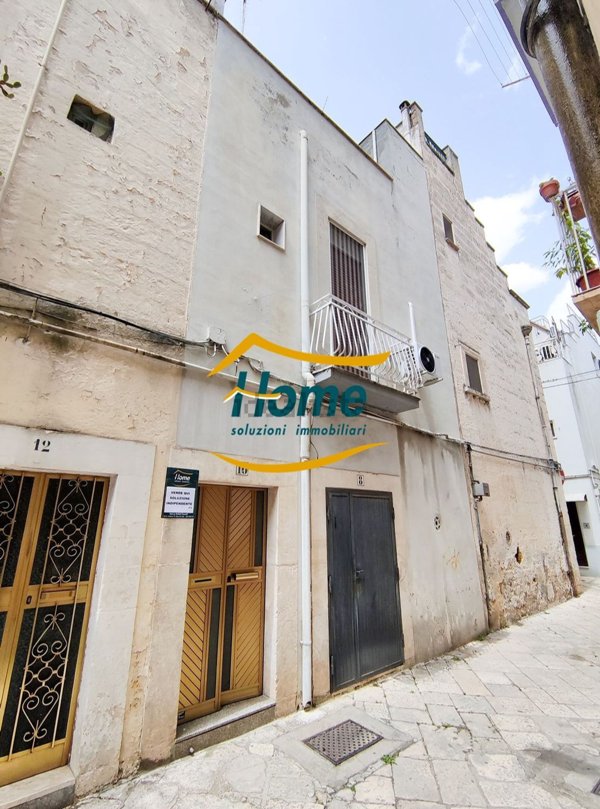 casa indipendente in vendita a Gioia del Colle