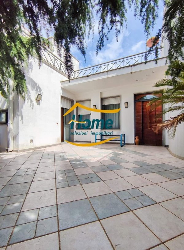 casa indipendente in vendita a Gioia del Colle