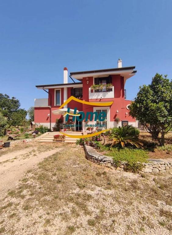 casa indipendente in vendita a Gioia del Colle