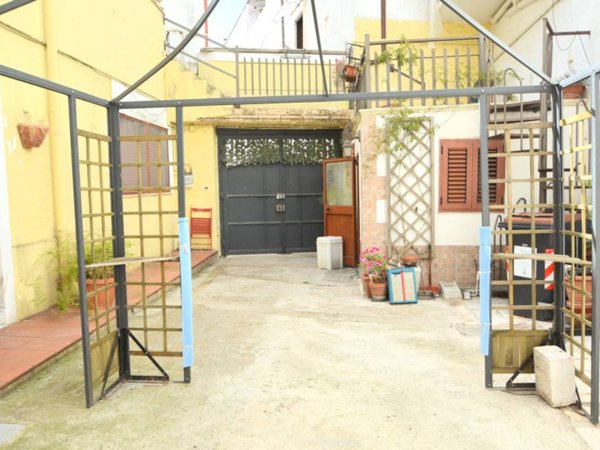 casa indipendente in vendita a Gioia del Colle