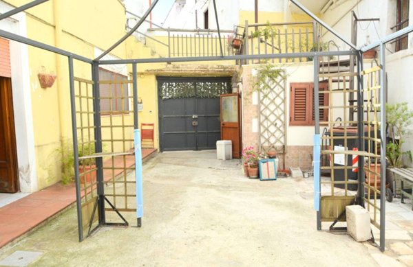 casa indipendente in vendita a Gioia del Colle